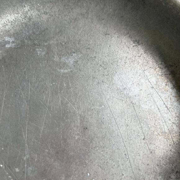 Set of 3 Bon Chef Scalloped Pewter 9" Dinner Plates Augusta NJ - Picture 3 of 7